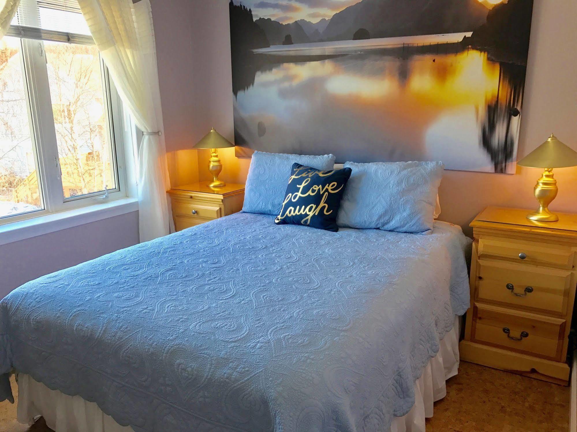 Vangorda Place B&B Whitehorse Ngoại thất bức ảnh